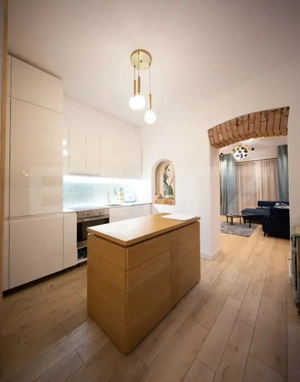 Apartament cu personalitate, tavan înalt și terasă – zona Scala Center - imagine 7