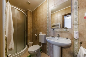 Pensiune de vanzare - Poiana Marului - Comision 0% - imagine 13