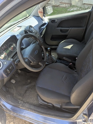 Vând Ford Fiesta 2006 motorină - imagine 5