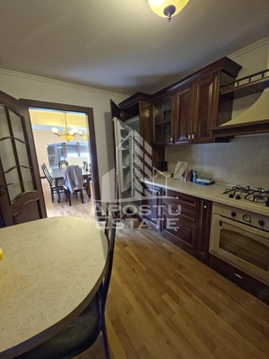 Duplex 400 mp utili, 4 parcari, pretabil birouri si locuinta, Fabric - imagine 9