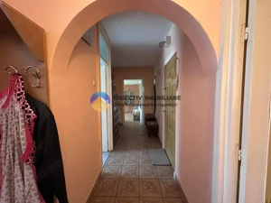 Apartament 3 camere de vânzare - Zona Centrală / 2 băi
