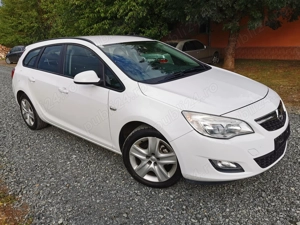 Opel astra j, an 2011, 1,3 cdti  - imagine 5 Opel astra j, an 2011, 1,3 cdti  - imagine 5