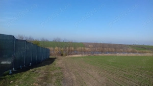 Vând    schimb   teren        casă   în    comuna    Petrachioaia   sat   Surlari   