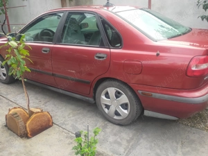 Vând auto Volvo s40 - imagine 2 Vând auto Volvo s40 - imagine 2