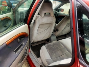 Vând auto Volvo s40 - imagine 3 Vând auto Volvo s40 - imagine 3
