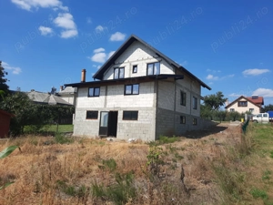 Casă in centrul comunei Preutesti, jud Suceava la 5 km de Falticeni!  - imagine 3