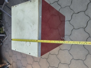 corp suspendat cu raft