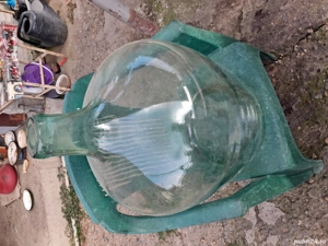 Vand damigene de sticla