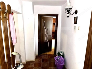 Apartament 3 camere, 77 mp, parțial mobilat, decomandat