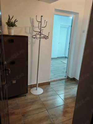 Închiriez în oraș Găești garsoniera 30mp, complet mobilata.  - imagine 5