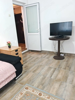 Închiriez în oraș Găești garsoniera 30mp, complet mobilata.  - imagine 9