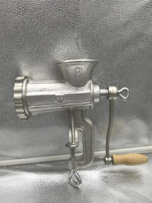 Masina manuala tocat carne nr8 aluminiu compacta