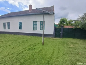 Casă și teren de vânzare