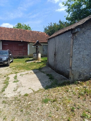 Vând casă cu grădină  - imagine 5 Vând casă cu grădină  - imagine 5