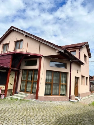 Casă si teren spațioase de vânzare  - imagine 6