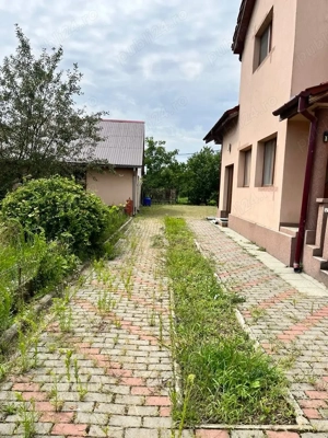 Casă si teren spațioase de vânzare  - imagine 3