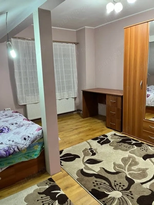 Casă si teren spațioase de vânzare  - imagine 2