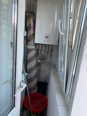 De vanzare   Apartament 3 camere, direct proprietar   - imagine 2