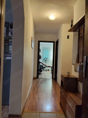 Apartament 4camere de vanzare