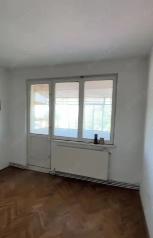 Vand Apartament 2 camere semidecomandate - imagine 3