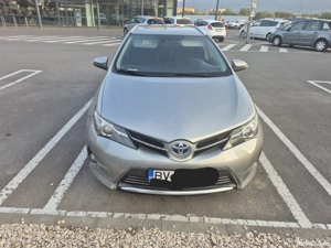 Toyota auris hybrid