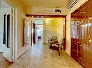 Apartament cu 3 camere de vânzare în zona Aradului