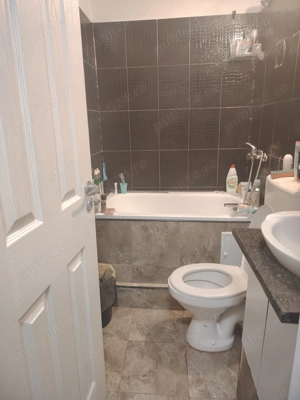 Închiriez garsonieră 20m  lângă COS Târgoviște, ideal pt studentă sau student, chiar cuplu tânăr.