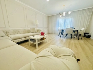 Vilă contemporană cu 5 dormitoare, 5 băi și teren de 920 mp