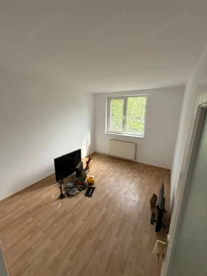 Apartament 3 camere, in casa tip vilă, cu terasă extinsă, grădină + parcare - imagine 5