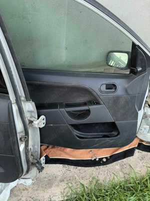 Ford fiesta 2005 PIESE dezmembrari 