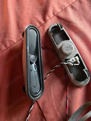 set 2 difuzoare 8ohm 10w de pe tv Nei 40ne5000