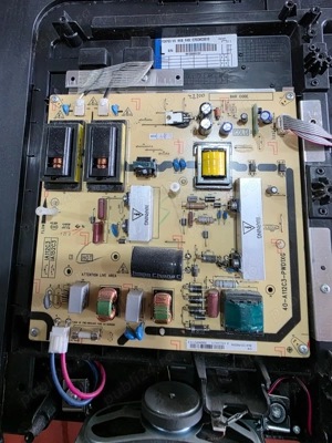 sursa ia112c3 40-a112c3-pwd1xg de pe tv Thomson 32ht2253