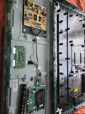 Dezmembrez tv Philips 50pus7805