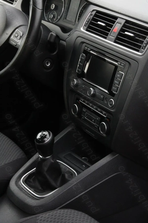 Vand Volkswagen Jetta 2013, 1.6TDI - imagine 8 Vand Volkswagen Jetta 2013, 1.6TDI - imagine 8