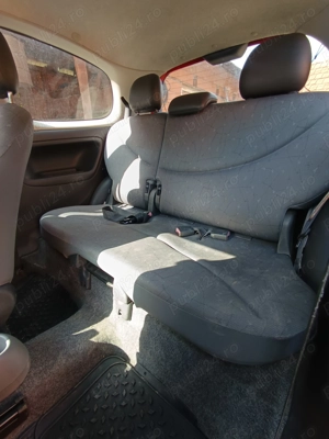 Vand Toyota Yaris sau schimb cu diverse  - imagine 2