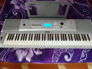 Vând orgă electronică 