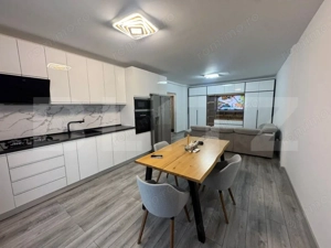 Apartament 2 camere, modern, parcare, zona Cetatii