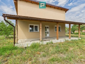 Casă cu 2 camere și teren în Gai