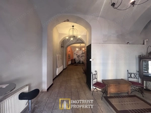 Spatiu comercial de vanzare zona Bou Rosu