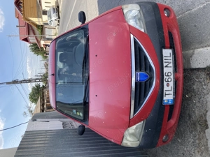 Vând Dacia Logan