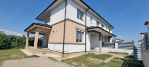 Vand vila duplex,Tancodrom, Pitesti. Se vind individual sau tot duplexul