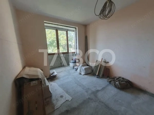 Apartament semidecomandat 2 camere etaj 2 zona 13 Decembrie - imagine 5 Apartament semidecomandat 2 camere etaj 2 zona 13 Decembrie - imagine 5