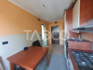 Apartament semidecomandat 2 camere etaj 2 zona 13 Decembrie - imagine 2 Apartament semidecomandat 2 camere etaj 2 zona 13 Decembrie - imagine 2