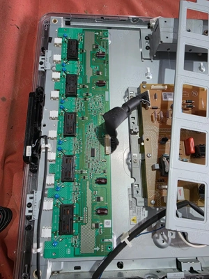 invertor dac-24t067 de pe tv Philips 32pfl5403d