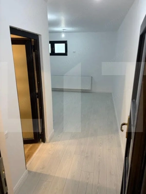 Apartament tip vilă, 4 camere, 3 niveluri, curte proprie 40 mp, intrare separa - imagine 10