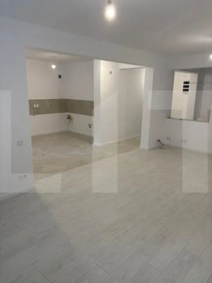 Apartament tip vilă, 4 camere, 3 niveluri, curte proprie 40 mp, intrare separa - imagine 5