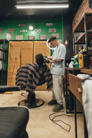 Angajăm frizer cu experiență