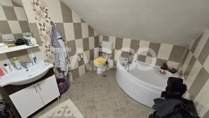 Casa individuala de vanzare 5 camere garaj Selimbar - imagine 18