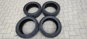 Vând anvelope de iarna 235/45/R18