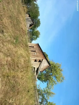 Casă bătrăneacă de vânzare